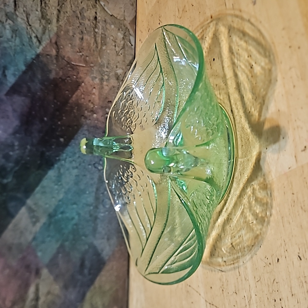 1930s Fenton Art Deco Double Swan Uranium Glass Ring Tray Bowl